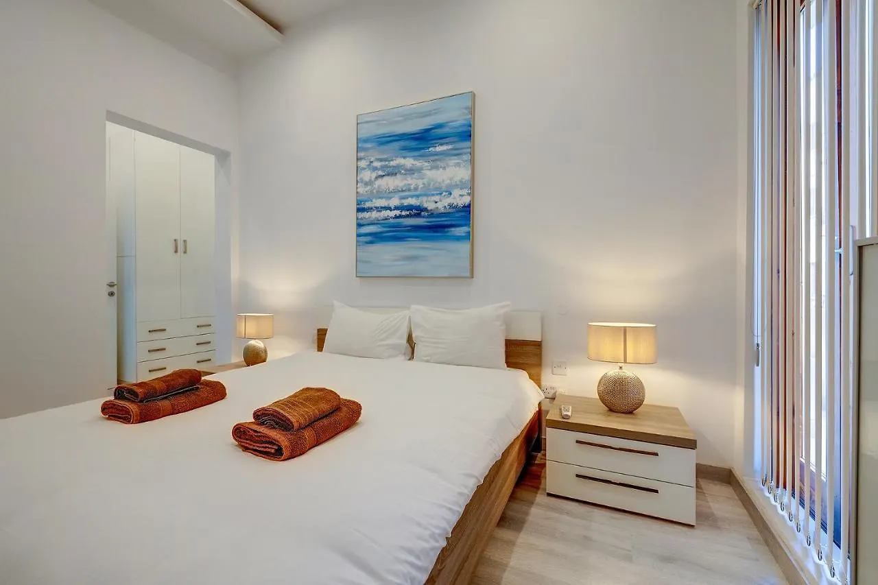 Picturesque Sliema Pad Steps From The Seafront Apartment