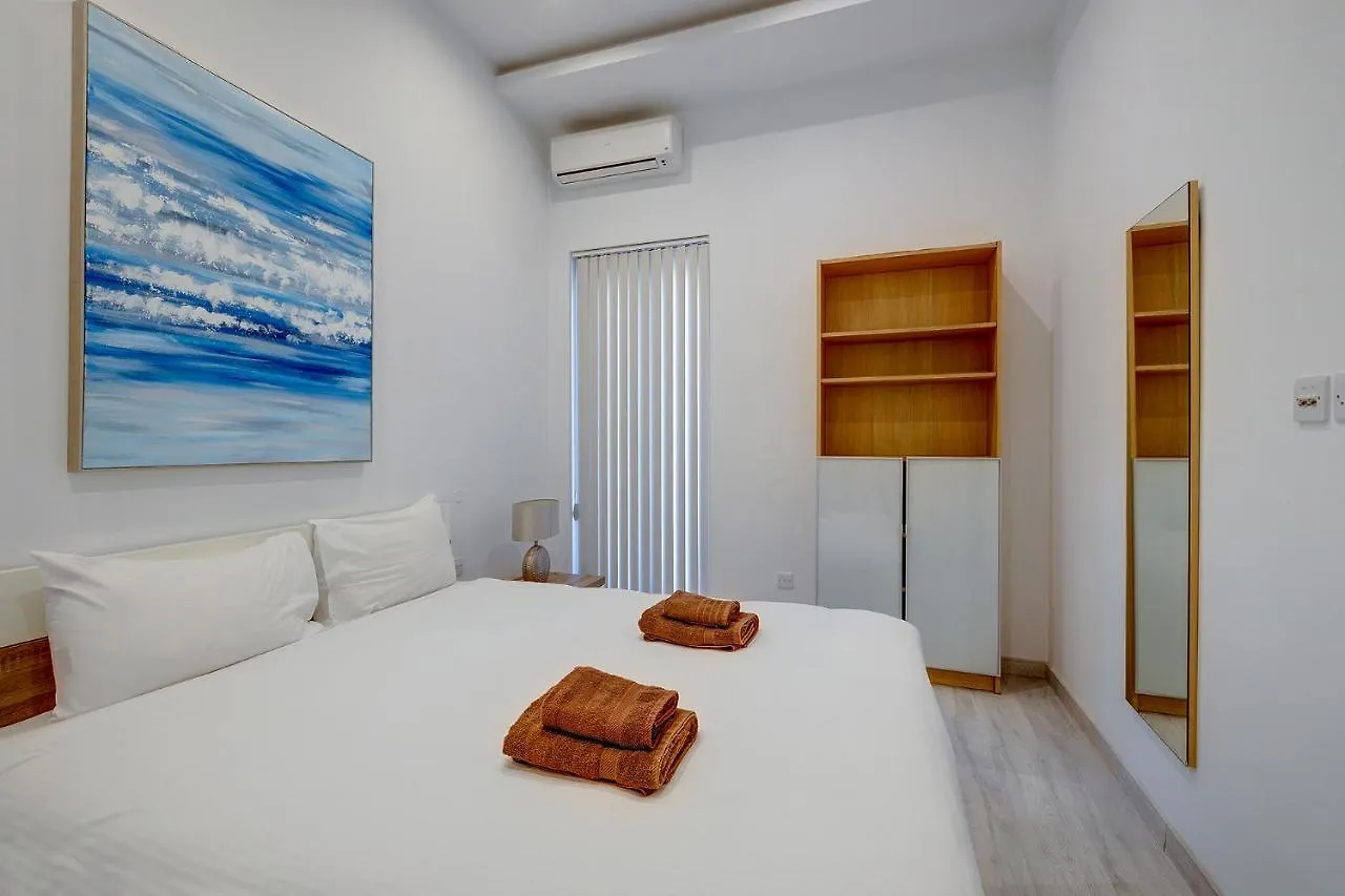 Picturesque Sliema Pad Steps From The Seafront Apartment 0*,  Malta
